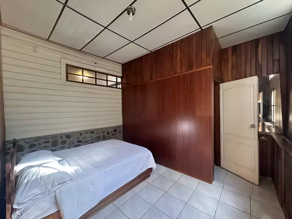 FURNISHED HOUSE FOR RENT IN EXCLUSIVE GATED COMMUNITY IN BAMBITO