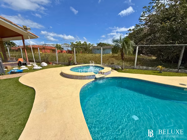 VENTA CASA DE PLAYA CON PISCINA EN NUEVA GORGONA (13)