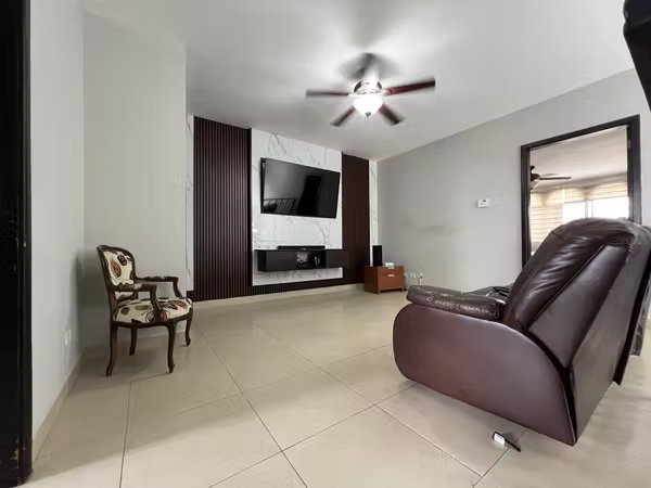 SE VENDE CASA – BOSQUES DE LAS CIBELES, ALTOS DE PANAMÁ