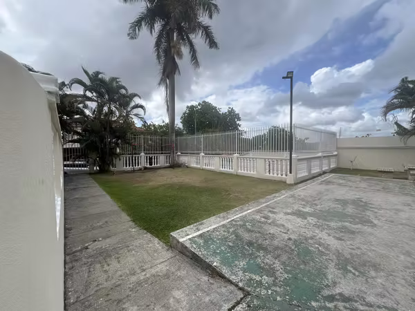 SE VENDE CASA – BOSQUES DE LAS CIBELES, ALTOS DE PANAMÁ