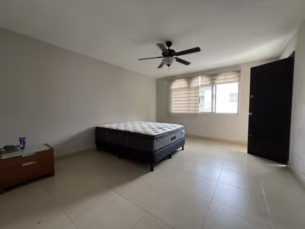 SE VENDE CASA – BOSQUES DE LAS CIBELES, ALTOS DE PANAMÁ