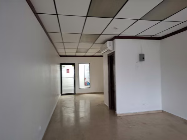 Oficina Disponible Plaza Aventura 49 mts
