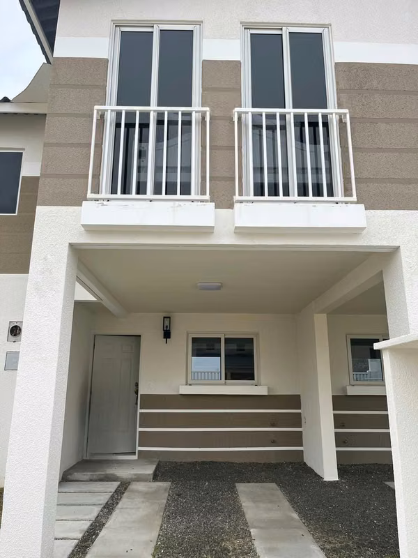 VENDO HERMOSA CASA EN PLAYA DORADA VACAMONTE
