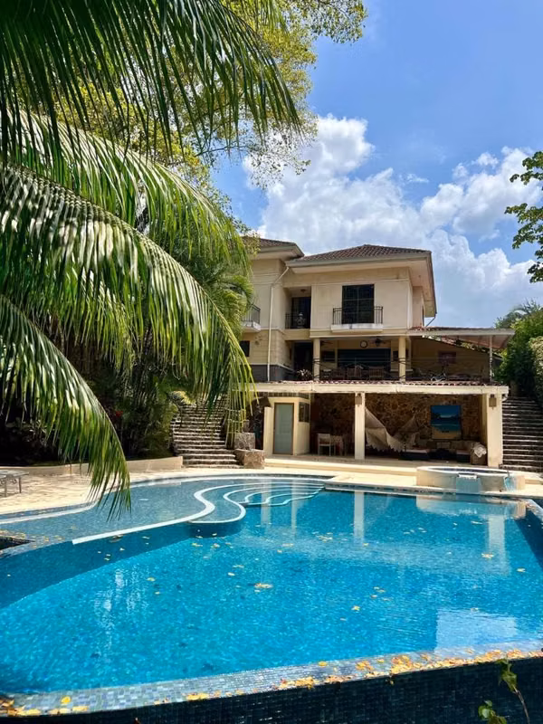 For sale residence in Camino de Cruces