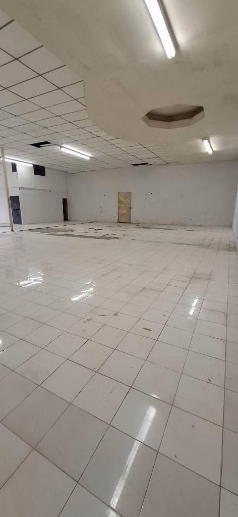 Via 24 de Diciembre, Alquilo Local Comercial 470m2 Terreno 2000m2