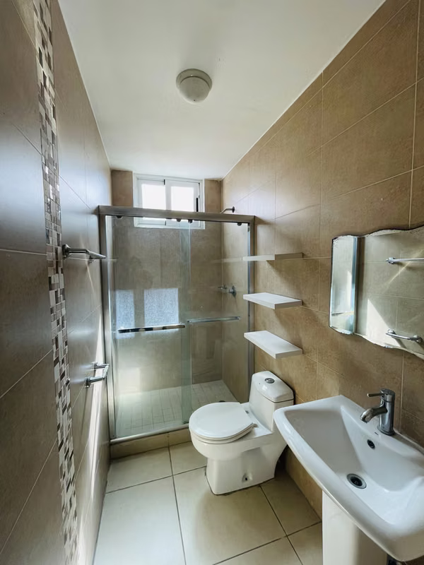 VENTA APARTAMENTO EN HATO PINTADO CON TODOS LOS ESPACIONS FAMILIARES