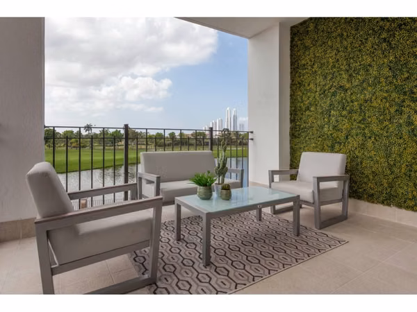 THE RESERVE 4 Bedrooms US$1,150,000