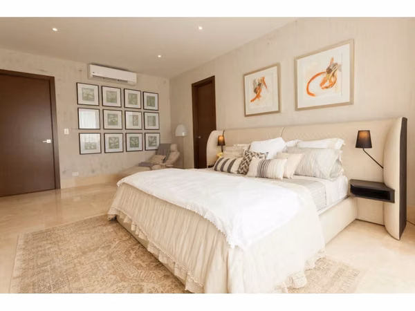 THE RESERVE 4 Bedrooms US$1,150,000
