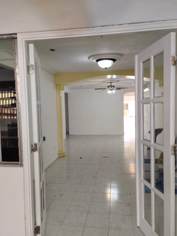HOUSE FOR SALE IN COLINAS DEL GOLF