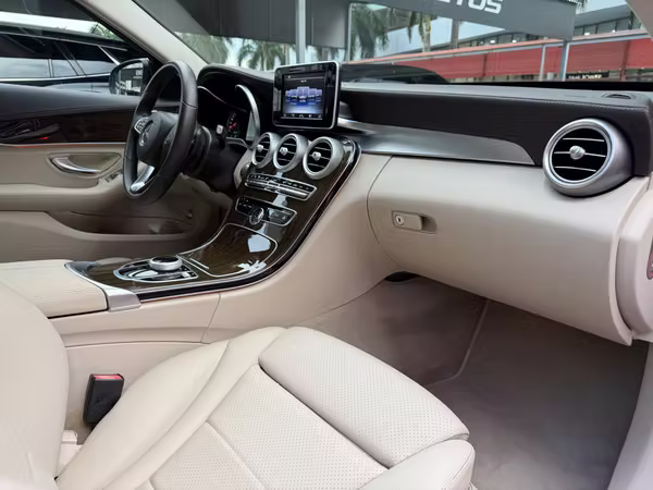 MERCEDES BENZ C250 4MATIC