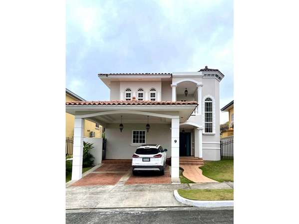 VENDO CASA EN ANCÓN – RESIDENCIAL LAS HUACAS + 450 m² DE TERRENO