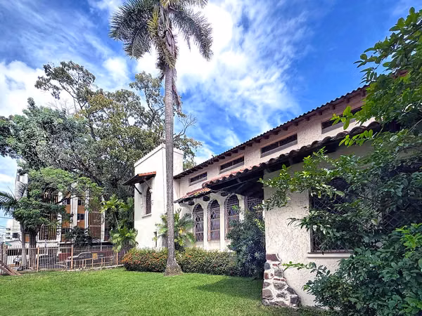 Landmark Building for sale, adjacent to City Hall, on Cuba Ave. ID 25331