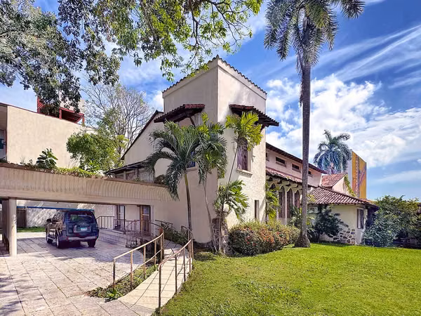 Landmark Building for sale, adjacent to City Hall, on Cuba Ave. ID 25331