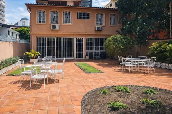 Commercial asset with patio in Obarrio – Zoning 1ZM6 - FOR SALE ID 25677