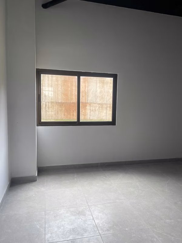 ALQUILO LOCALES COMERCIALES PH METRO CITY