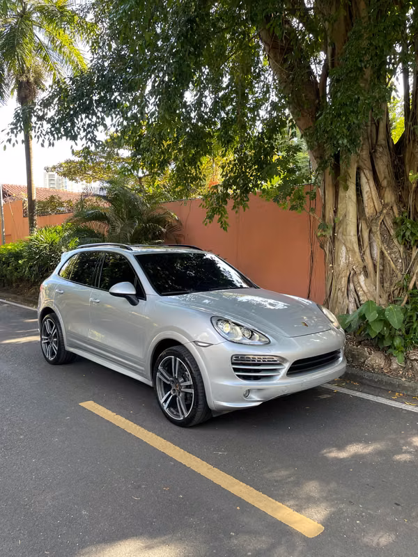 PORSCHE CAYENNE 2014 $17.900