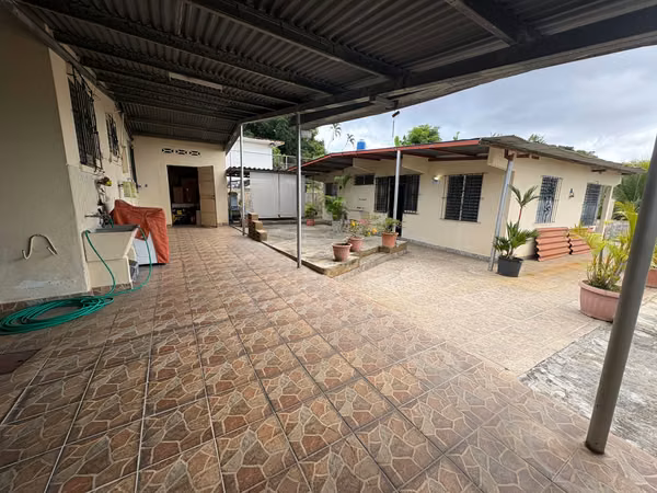 Venta de casa en Miraflores Betania