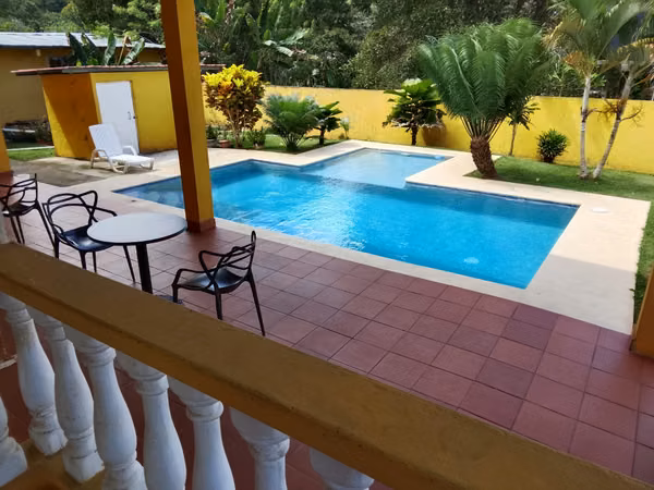 Beautiful Property in La jocorro with business included!