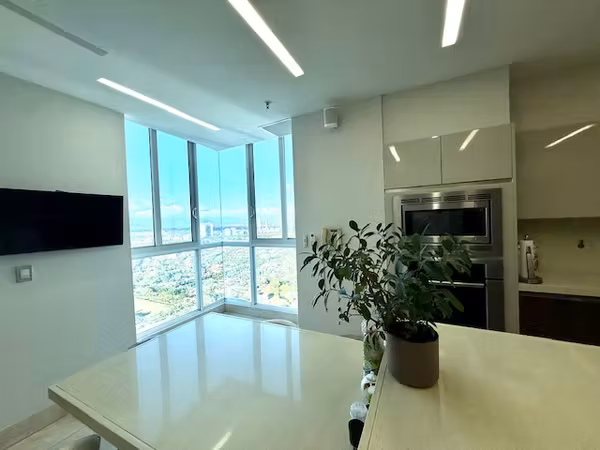 Venta Apartamento en Vitri en Costa del Este, Frente Al Mar!