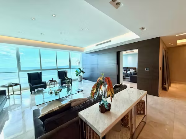 Venta Apartamento en Vitri en Costa del Este, Frente Al Mar!