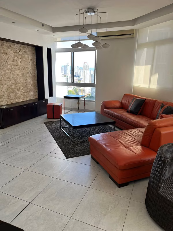 Apartment is sold in El Crajo / PH. Luxor / 147 m2 / 2 rec / 2.5 bathrooms / cbe / balcony