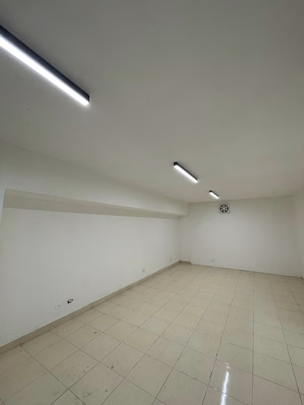 VIA ESPAÑA ALQUILA OFICINA  DE 270 M2 EN VIA ESPAÑA
