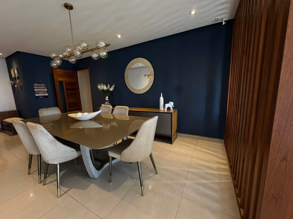 VENDO APARTAMENTO REMODELADO EN OBARRIO PH THE PALM