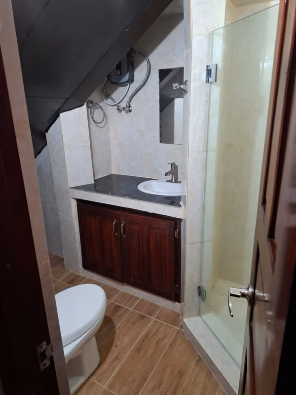 The Golden apartment studio $325 monthly, independent total, interested in writing Whatssap
