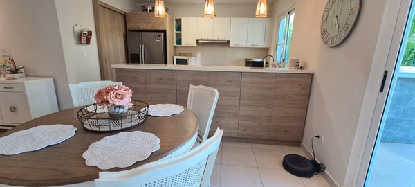 ALQUILO APARTAMENTO. BIJAO. GATUN. PLANTA BAJA. PLAYA. GOLF. PADEL.