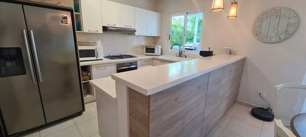 ALQUILO APARTAMENTO. BIJAO. GATUN. PLANTA BAJA. PLAYA. GOLF. PADEL.