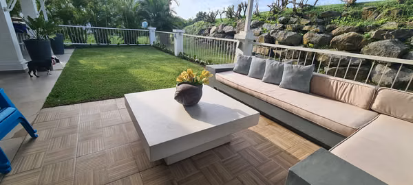 ALQUILO APARTAMENTO. BIJAO. GATUN. PLANTA BAJA. PLAYA. GOLF. PADEL.