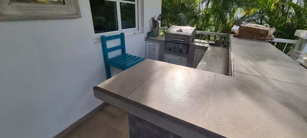 ALQUILO APARTAMENTO. BIJAO. GATUN. PLANTA BAJA. PLAYA. GOLF. PADEL.