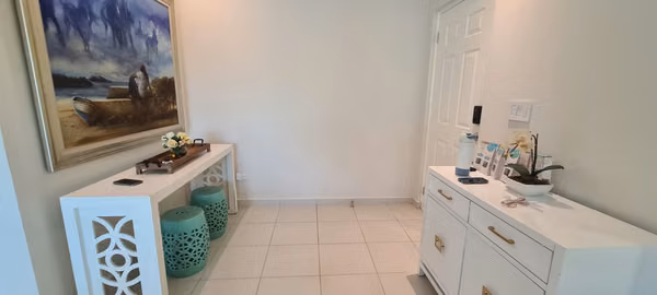 ALQUILO APARTAMENTO. BIJAO. GATUN. PLANTA BAJA. PLAYA. GOLF. PADEL.