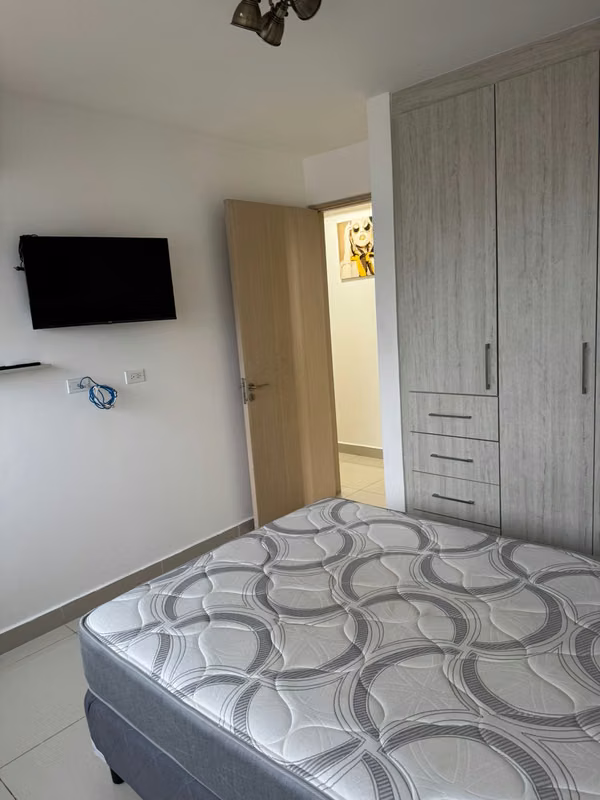 FOR RENT – PH BALBOA BAY, 3 bedrooms furnished apartment.