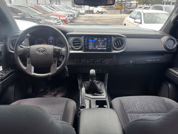 TOYOTA TACOMA 2019