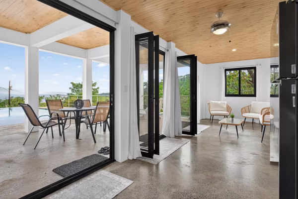 Turnkey Ocean-View Luxury Villa in Sea View Hills, Torio