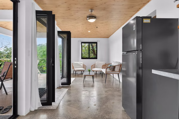 Turnkey Ocean-View Luxury Villa in Sea View Hills, Torio