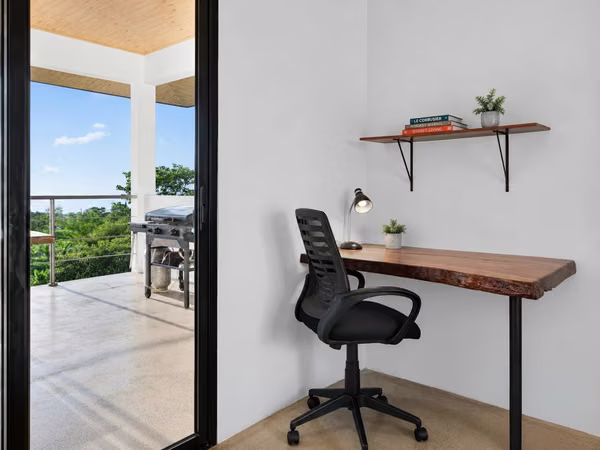 Turnkey Ocean-View Luxury Villa in Sea View Hills, Torio