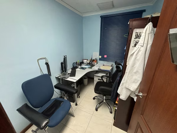 Venta de Oficina en Plaza Aventura, El Dorado