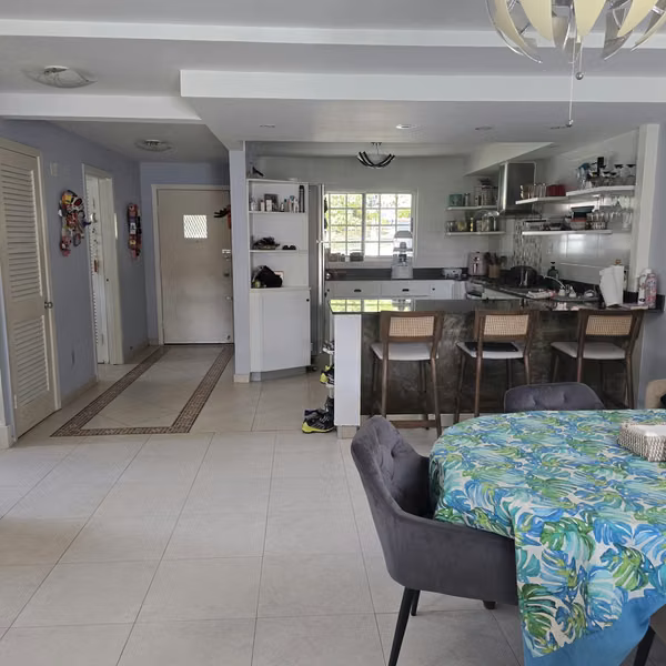 Casa duplex moderna remodelada
