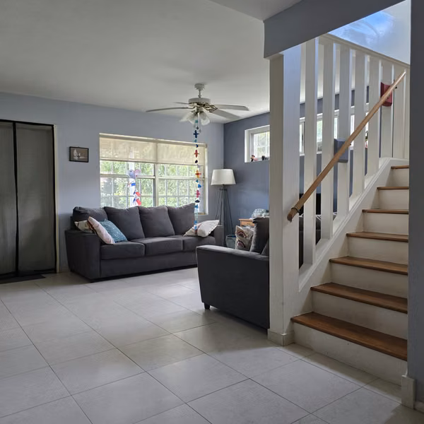 Casa duplex moderna remodelada