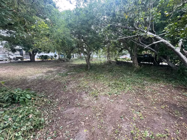 PLAYA FARALLON LOTE 704 M2 ALQUILO $650 mes O VENDO $200k