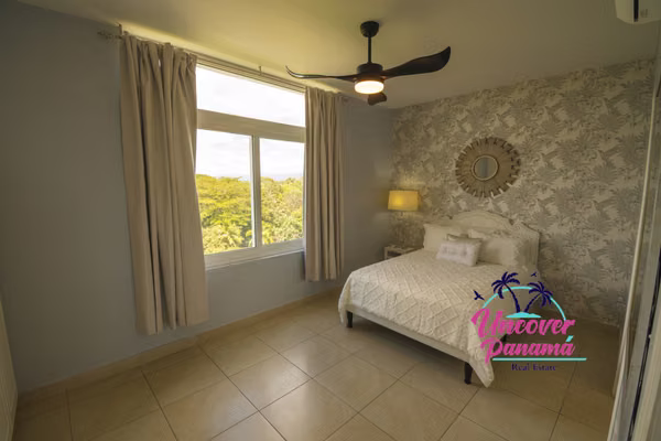 Oceanfront apartment for sale in PH Miramar 1, Farallón, Río Hato, Coclé.