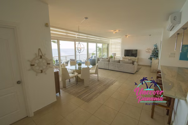 Oceanfront apartment for sale in PH Miramar 1, Farallón, Río Hato, Coclé.