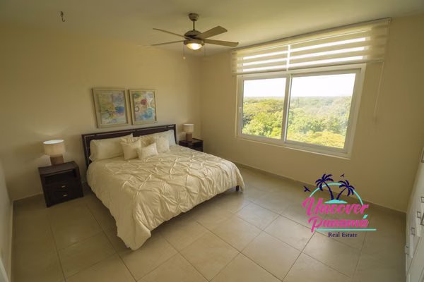 Oceanfront apartment for sale in PH Miramar 1, Farallón, Río Hato, Coclé.