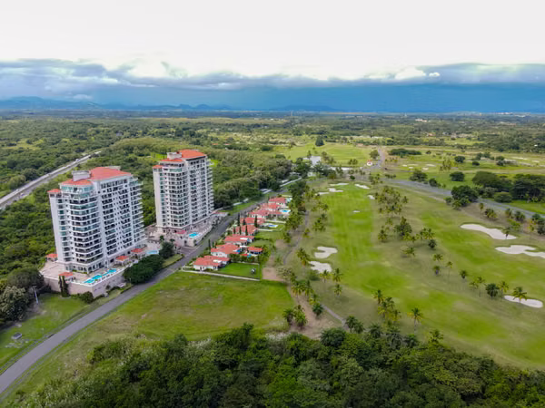 Oceanviews Luxury Apartment at PH Las Olas | Vistamar Golf, Beach &amp; Marina Resort, San Carlos