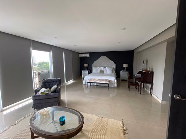 Spacious Apartment for Sale in PH Aileen, El Carmen