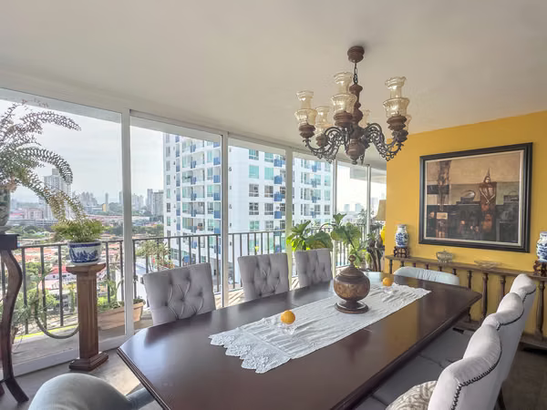 Spacious Apartment for Sale in PH Aileen, El Carmen