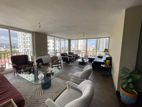 Spacious Apartment for Sale in PH Aileen, El Carmen