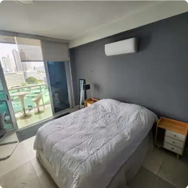 Recámara in Shared Apartment